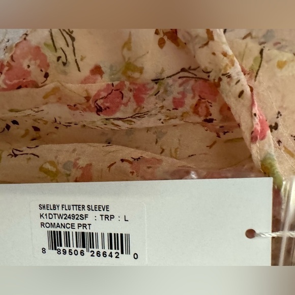 Bishop + Young | Shelby Flutter Sleeve (L) - Picture 9 of 10